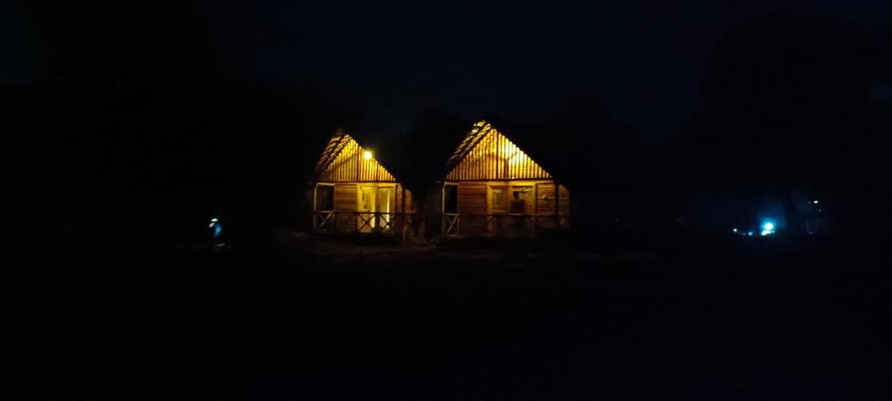 Banana Tree Home Stay Hampi Bagian luar foto
