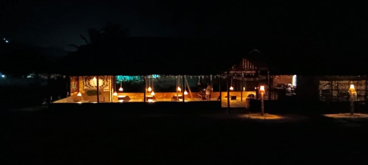 Banana Tree Home Stay Hampi Bagian luar foto