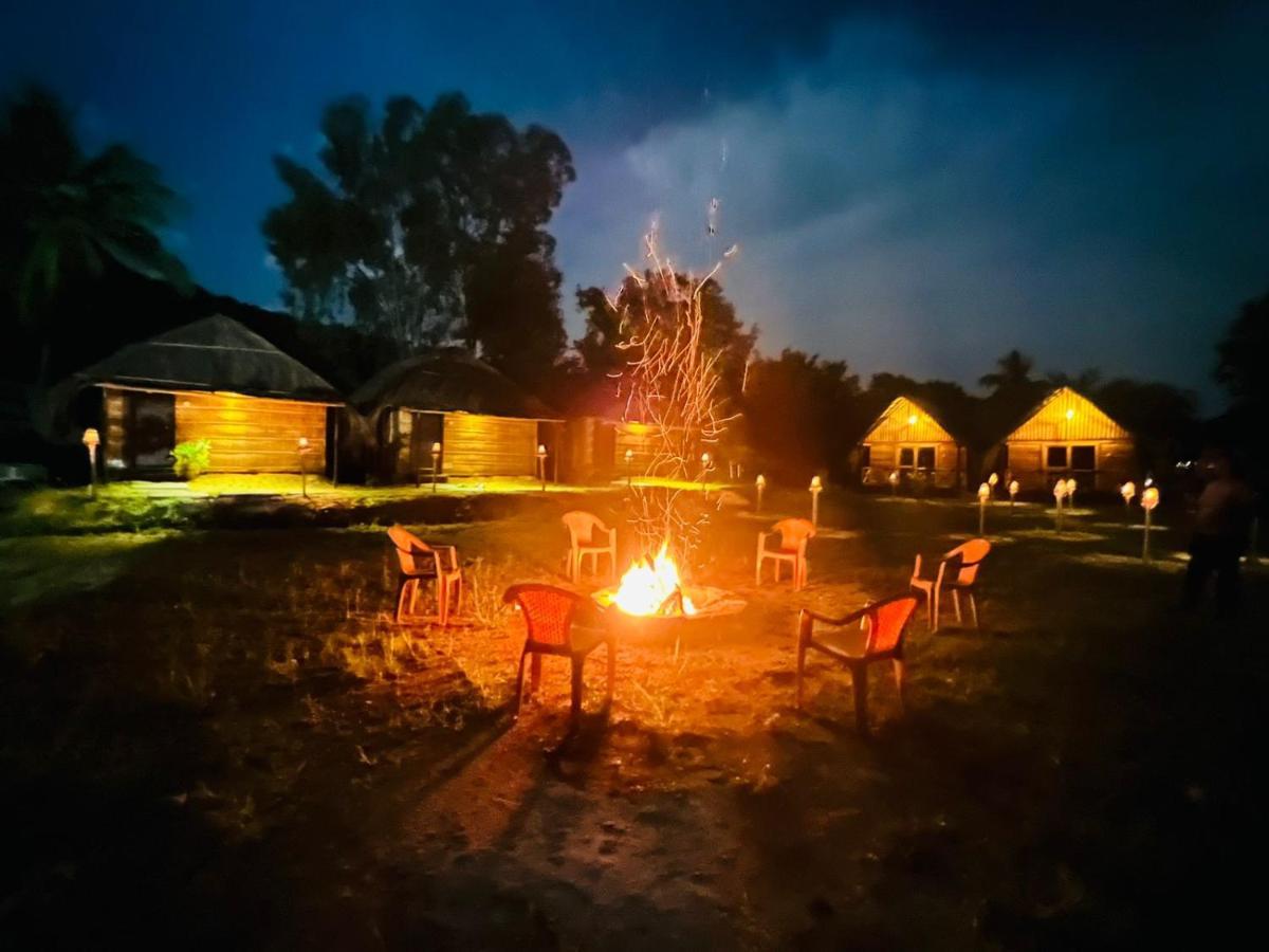 Banana Tree Home Stay Hampi Bagian luar foto