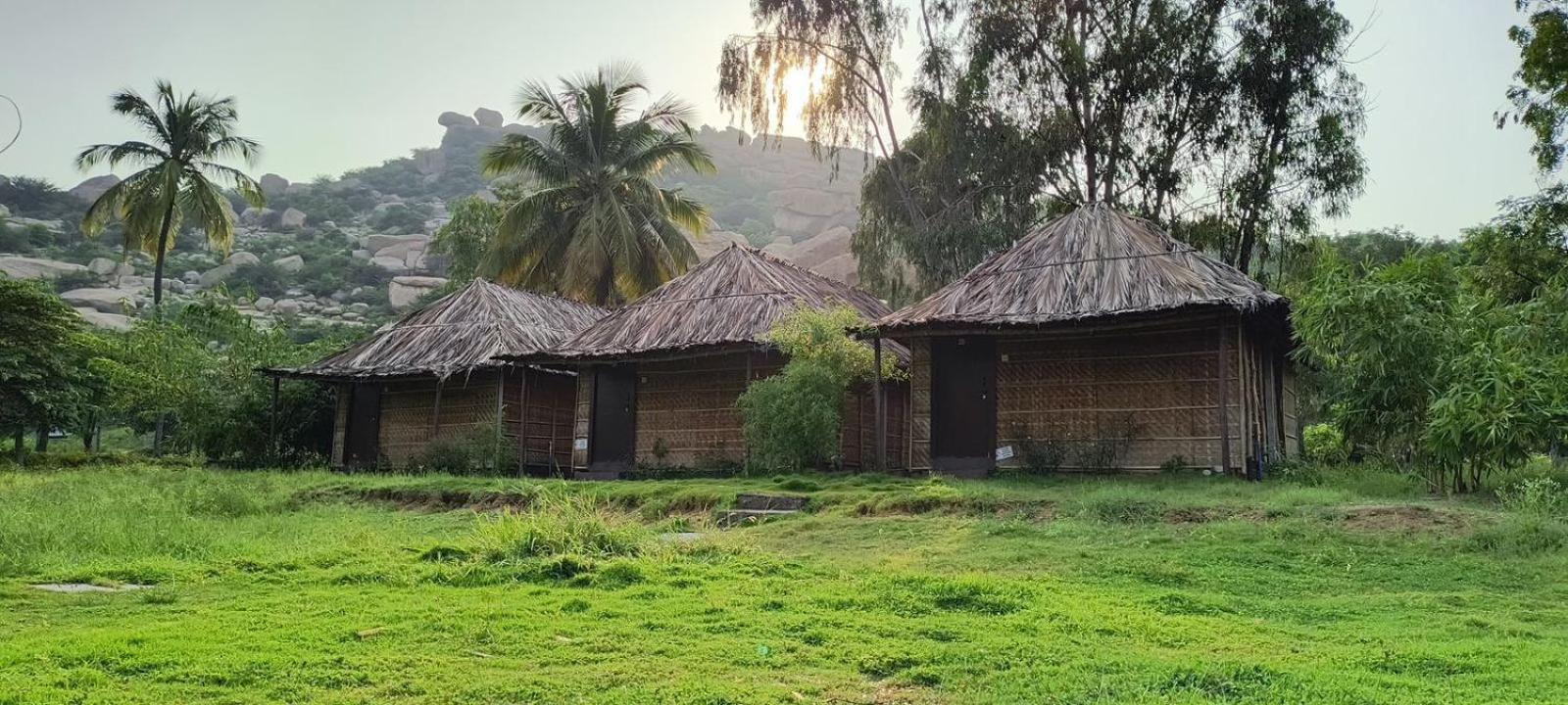 Banana Tree Home Stay Hampi Bagian luar foto